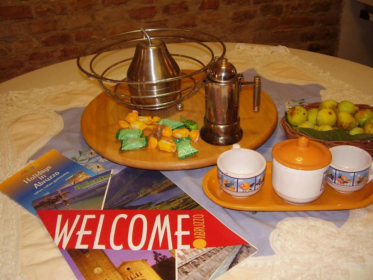 Abruzzocasacampagna Collecorvino - Monolocale Con Mini-Cucina, Giardino E Parcheggio Villa Екстериор снимка