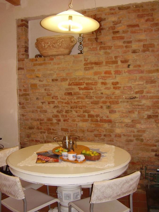 Abruzzocasacampagna Collecorvino - Monolocale Con Mini-Cucina, Giardino E Parcheggio Villa Екстериор снимка